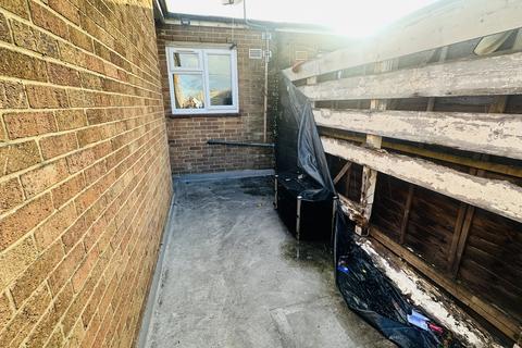 2 bedroom flat to rent, BEAUTIFUL 2 BED FLAT | AVAILABLE NOW  Chigwell Road, Woodford Green IG8