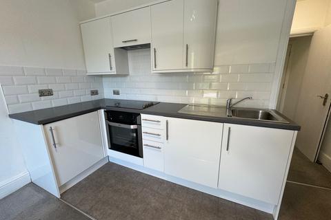 1 bedroom flat to rent, Wimborne Road, BOURNEMOUTH