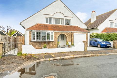 4 bedroom detached house for sale, Tennyson Road, Bognor Regis, West Sussex, PO21