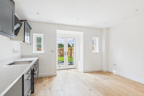3 bedroom terraced house for sale, Abbots Gate, Bury St Edmunds, Suffolk