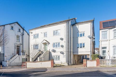 1 bedroom flat for sale, Woodville Road, Thornton Heath, CR7