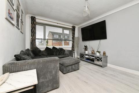 3 bedroom end of terrace house for sale, Readers Court, Chelmsford