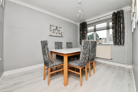 3 bedroom end of terrace house for sale, Readers Court, Chelmsford