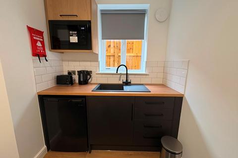 Studio to rent, Uttoxeter Old Road, Derby, DE1