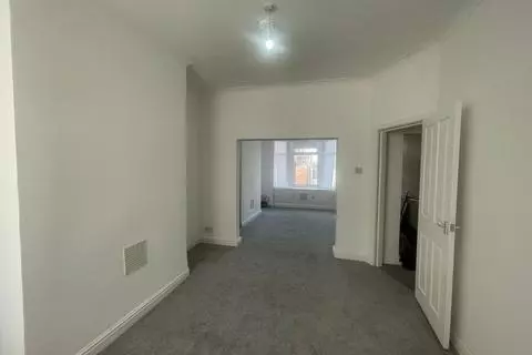 2 bedroom terraced house for sale - View 2