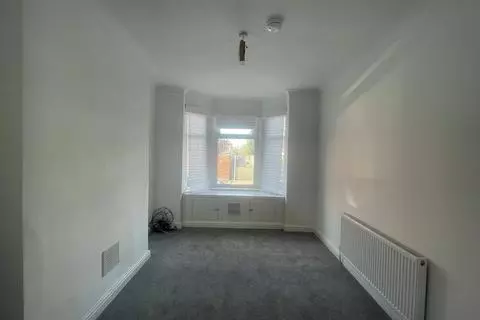 2 bedroom terraced house for sale - View 3