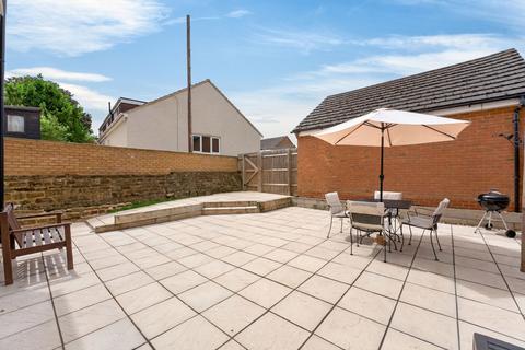 3 bedroom detached house for sale, High Street, Kettering NN14