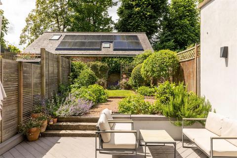 4 bedroom terraced house for sale, Oakhill Road, Reigate