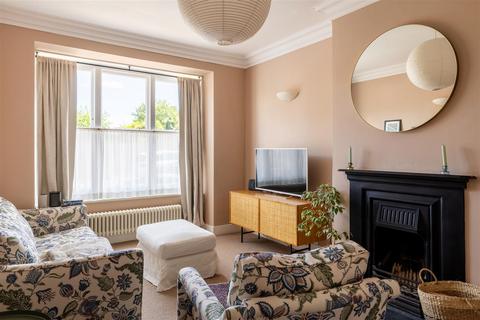4 bedroom terraced house for sale, Oakhill Road, Reigate