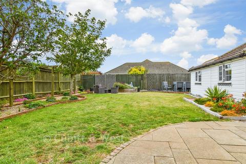 4 bedroom detached bungalow for sale, Hoddern Avenue, Peacehaven, East Sussex