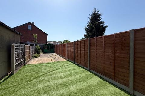 2 bedroom terraced house for sale, Horton Hill, Epsom, KT19
