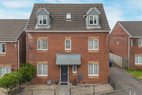 4 bedroom detached house for sale, May Drew Way, Neath