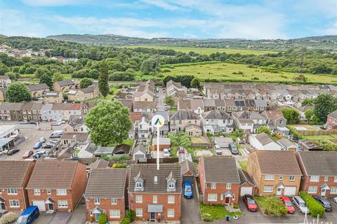 4 bedroom detached house for sale, May Drew Way, Neath