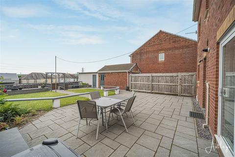 4 bedroom detached house for sale, May Drew Way, Neath