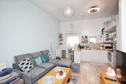 2 bedroom apartment for sale, Follager Road, Rugby