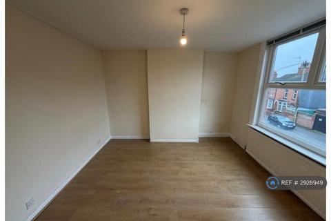 5 bed terraced house for rent in College St, Wellingborough, NN8
