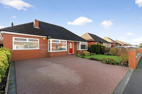 3 bedroom detached bungalow for sale, Leaside Avenue, Chadderton, Oldham, OL1
