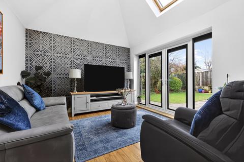 3 bedroom detached bungalow for sale, Leaside Avenue, Chadderton, Oldham, OL1