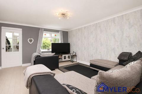 5 bedroom semi-detached house for sale, Elizabeth Court, Widnes, WA8