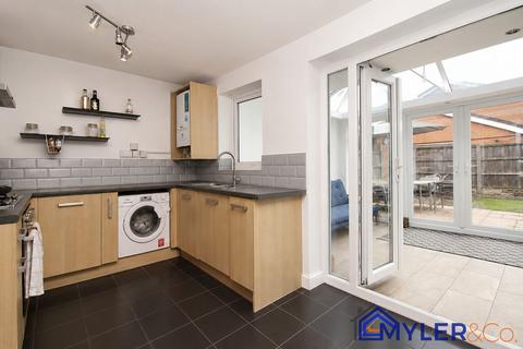 5 bedroom semi-detached house for sale, Elizabeth Court, Widnes, WA8