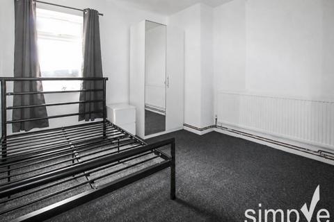 6 bedroom house of multiple occupation to rent, Abbotts Close, Uxbridge , Middlesex