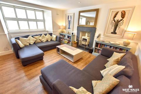 4 bedroom semi-detached house for sale, 22 Main Street, Solva, Haverfordwest