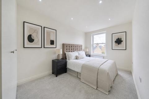 3 bedroom flat for sale, Replingham Road, Southfields, London, SW18