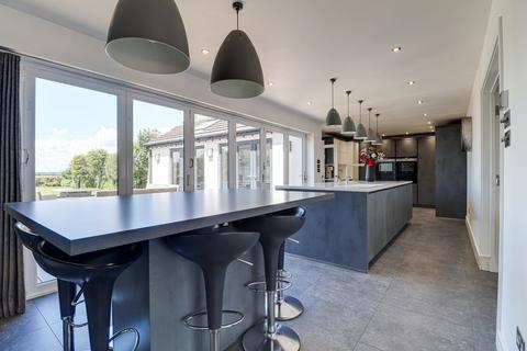6 bedroom detached house for sale, Eaton Bray Road, Northall, LU6