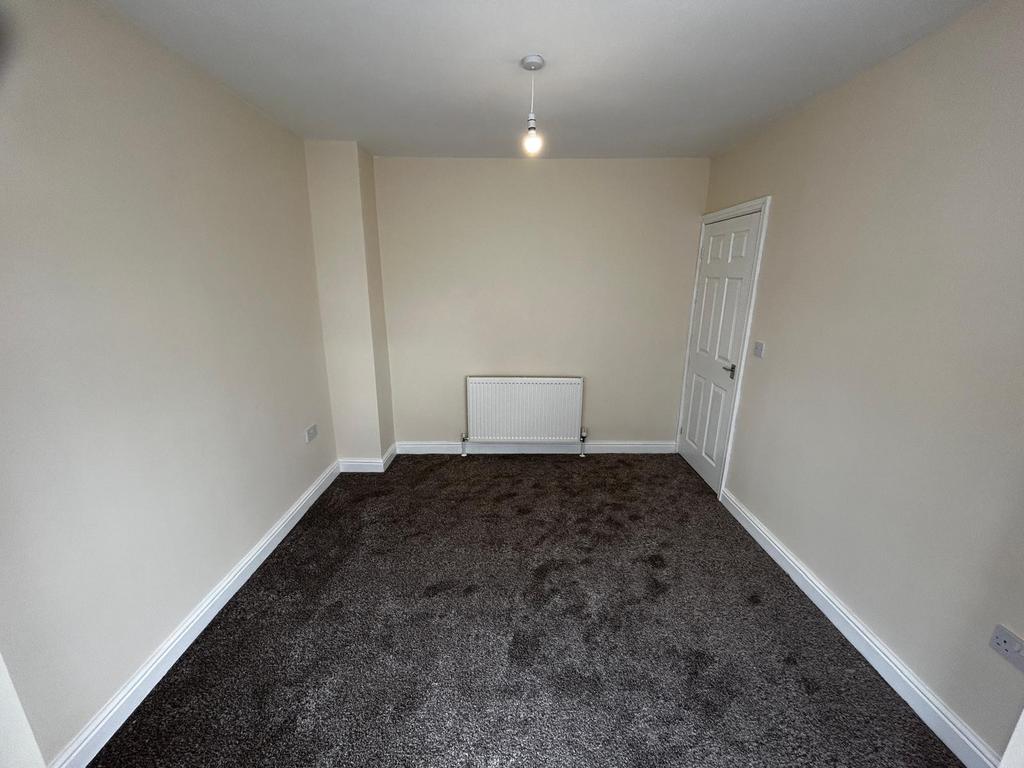 House in Birmingham, Banners Gate, Kingstanding - View 5