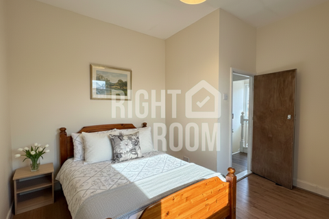 undefined, 3 Bed Flat, Somers Road, Southsea PO5