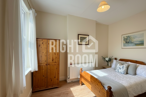 undefined, 3 Bed Flat, Somers Road, Southsea PO5