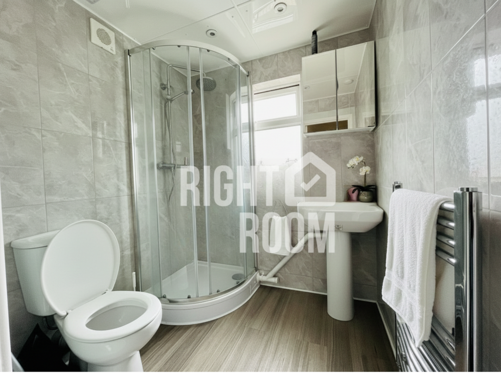 Room 5, Broadlands Road, Southampton SO17 - View 4