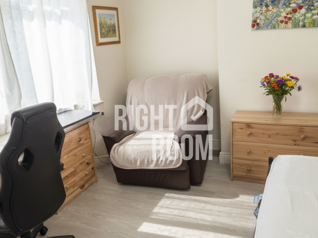 House in Southampton - View 5