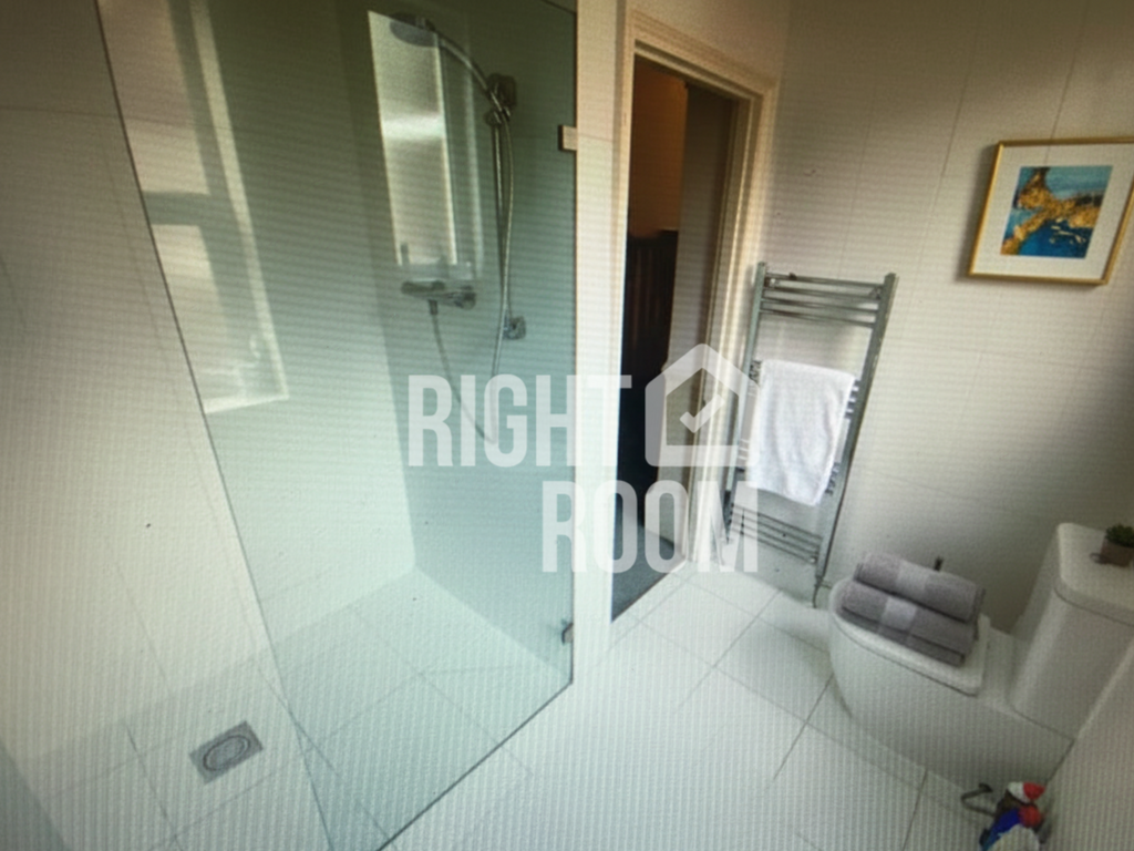 House in Southampton - View 4