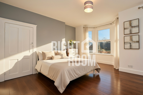 1 bed house for rent in Room 1, York Road, Aldershot GU11