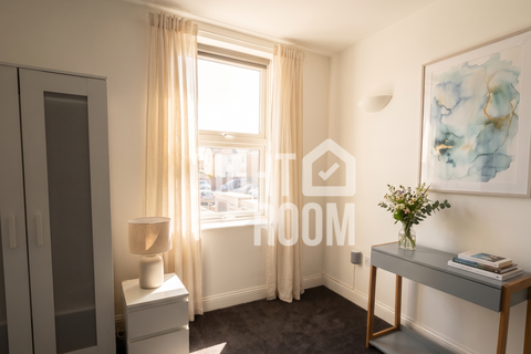 undefined, 5 Bed Flat, Albert Road, Southsea PO5