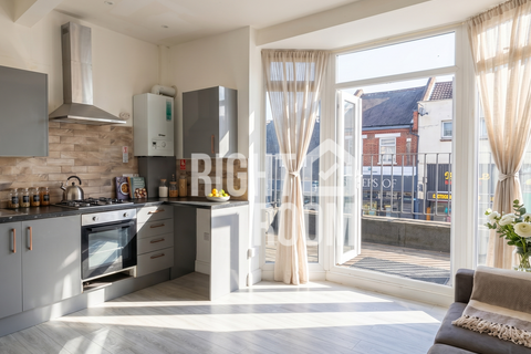 undefined, 5 Bed Flat, Albert Road, Southsea PO5