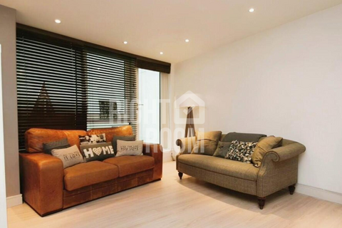 2 bedroom apartment to rent, 2 Bed Flat, No.1 Building Gunwharf Quays, Portsmouth PO1