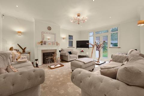 4 bedroom detached house for sale, Chase Side, London, N14