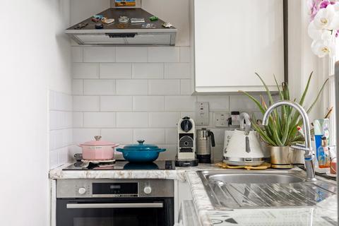 1 bedroom flat for sale, Cliveden Place, London, SW1W