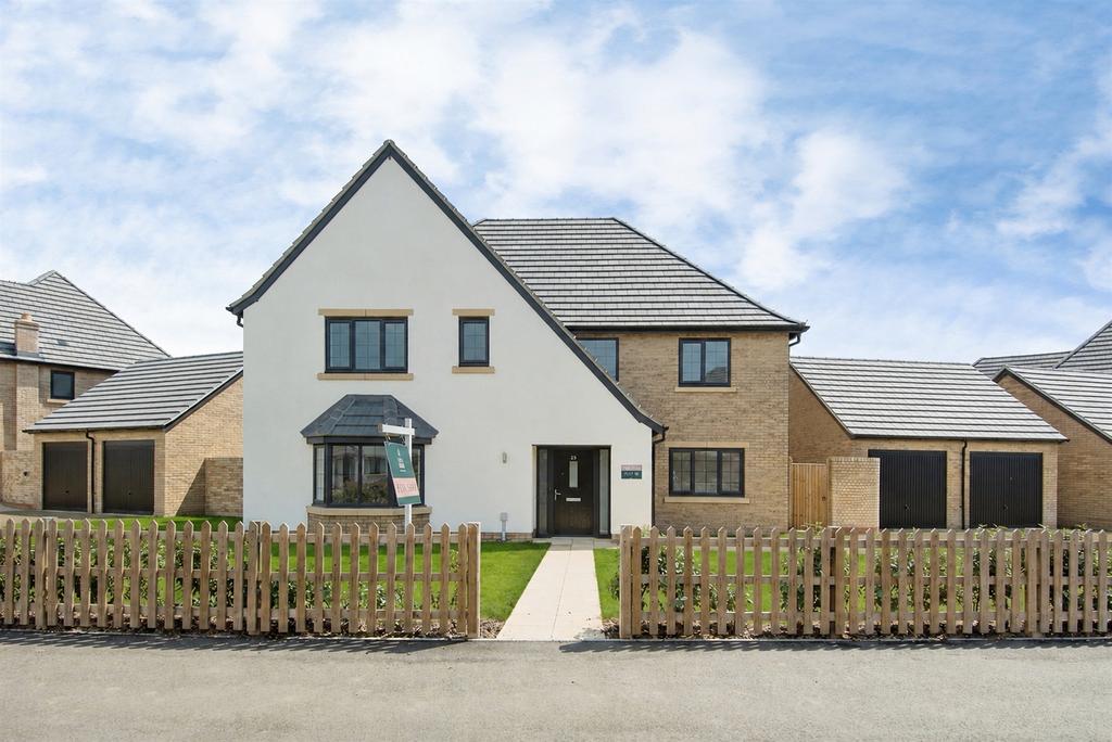 5 bedroom detached house for sale
