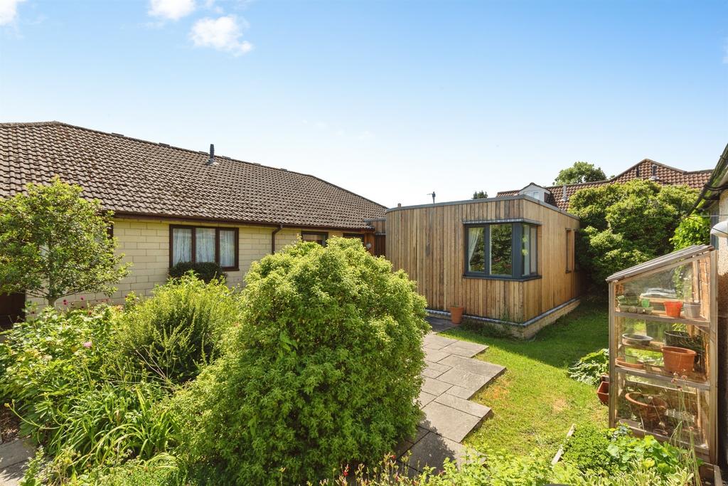 4 bedroom semi-detached bungalow for sale
