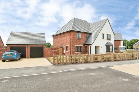 5 bedroom detached house for sale, Muncey Grove, Bassingbourn, Royston
