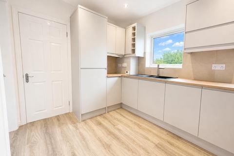 3 bedroom semi-detached house to rent, Ridge Crescent, Middlestown, Wakefield, West Yorkshire, WF4