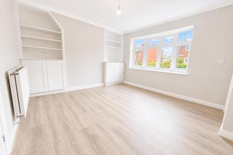 3 bedroom semi-detached house to rent, Ridge Crescent, Middlestown, Wakefield, West Yorkshire, WF4