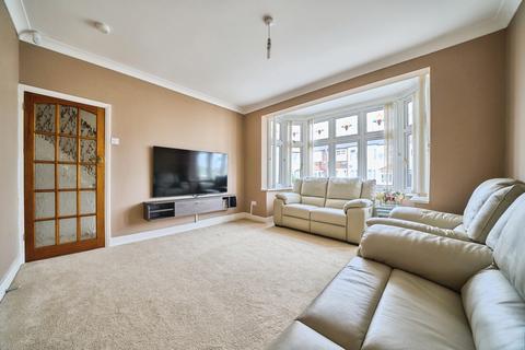 4 bedroom terraced house for sale, Virginia Gardens, Ilford, IG6