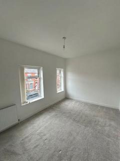 2 bedroom terraced house to rent, Haddon Street, Stretford, M32