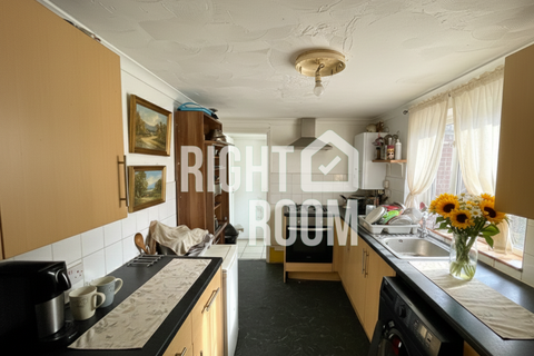 4 bedroom apartment to rent, 4 Bed House, Brintons Road, Southampton, SO14