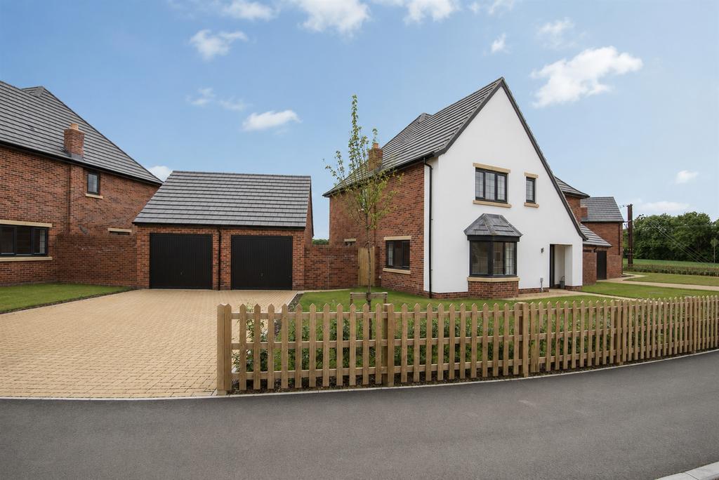 5 bedroom detached house for sale