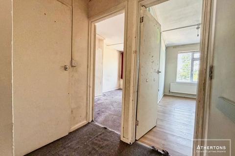 2 bedroom flat for sale, Bargates, Christchurch, Dorset, BH23 1QL